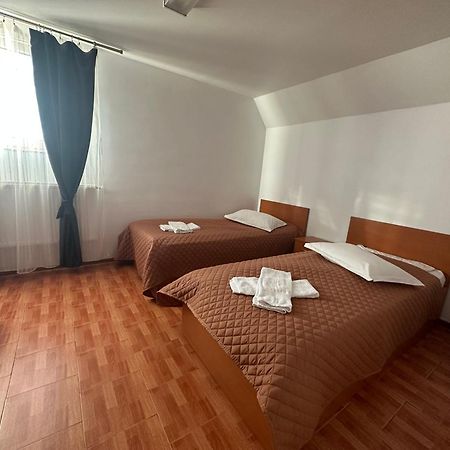 Casa Rustic Cazare Pitesti Bagian luar foto