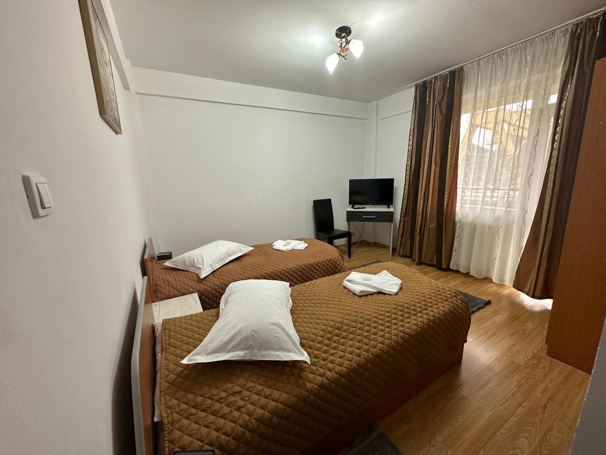 Casa Rustic Cazare Pitesti Bagian luar foto