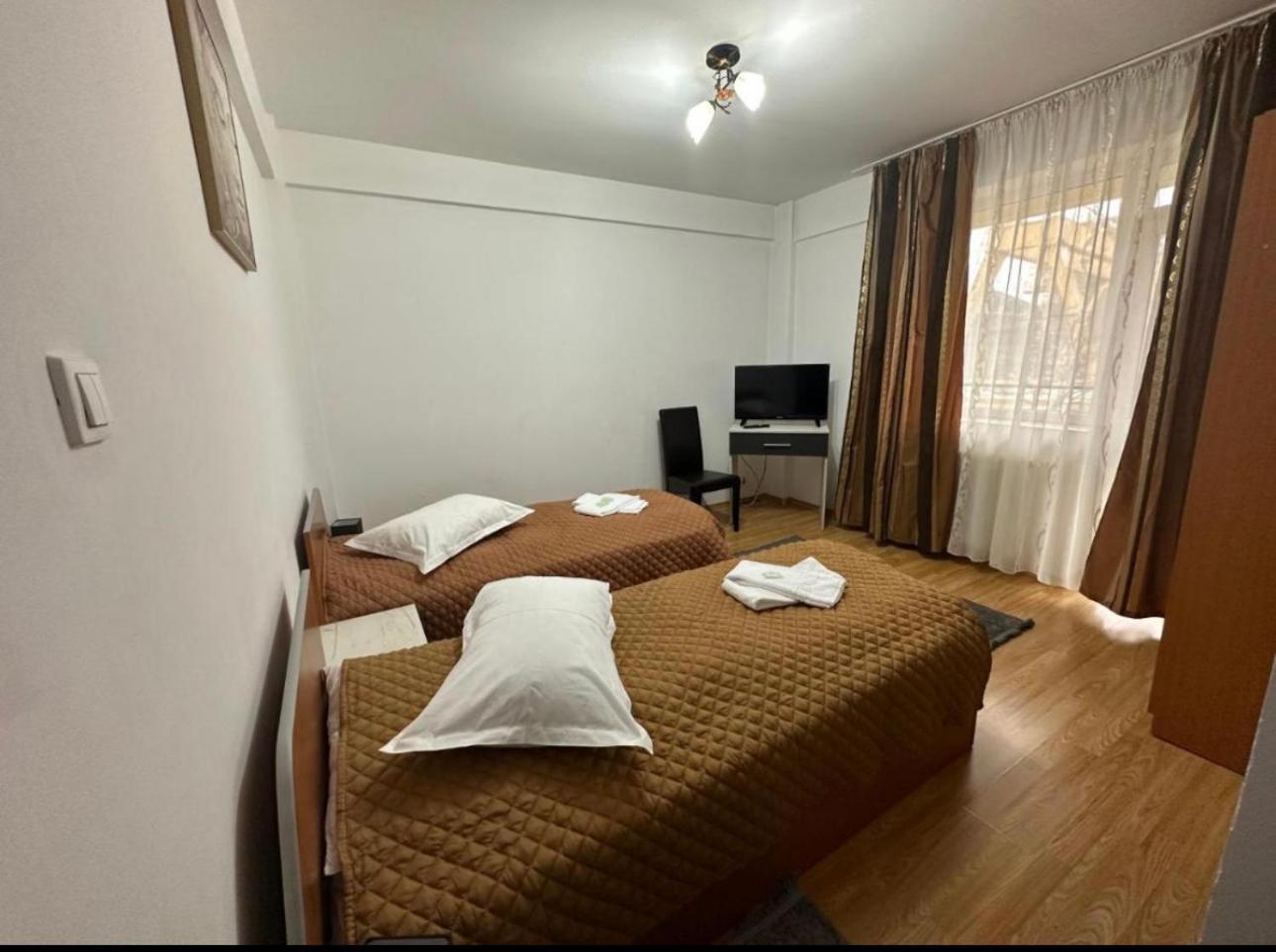 Casa Rustic Cazare Pitesti Bagian luar foto